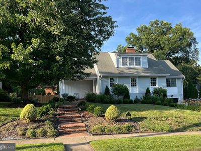 904 Waynewood Blvd