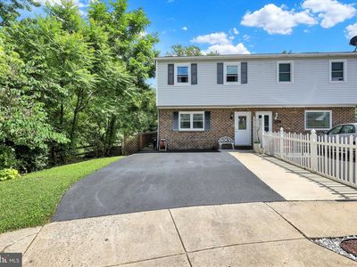 Property at 1008 Cloverton Dr, Columbia, PA
