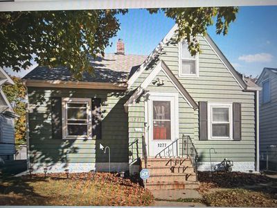 1227 Margaret St