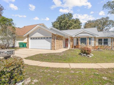 200 Woodland Park Cir