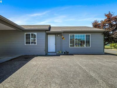 2523 E Main St