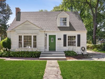 1902 E Indiana St