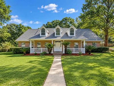 5232 Emerald Dr