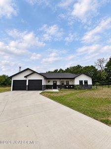 734 Vine Dr