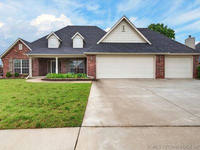 5817 Woodland Rd