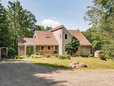2 Springbrook Way