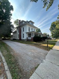 129 S East St