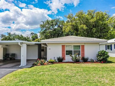 652 Cottage Ln