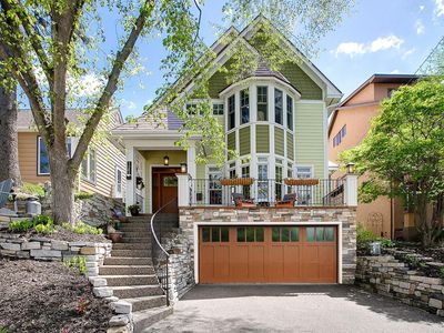 1241 Cedar Lake Rd S