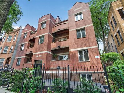 2136 W Evergreen Ave APT 1B