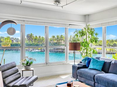 9102 W Bay Harbor Dr #3-C