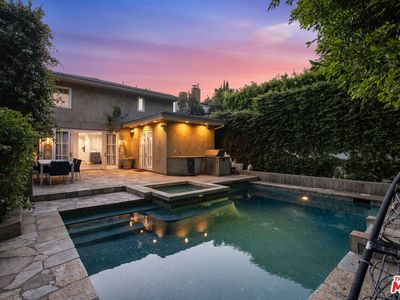 1124 Sierra Alta Way