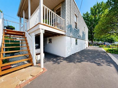 39-41 John Hay Ave