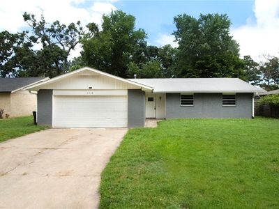 1319 Forest Dr