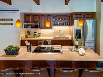 690 Carriage Way Suite C2g