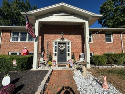 374 Clearwater Dr