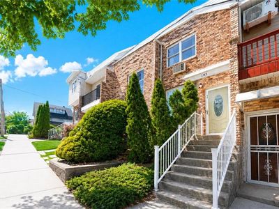 161 Saint Johns Ave