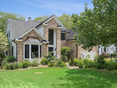 211 Forest Brook Dr