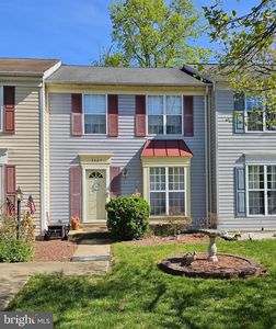 3627 Kempsford Field Pl