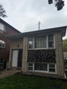 Property at 2730 S 60th Ct, Cicero, IL