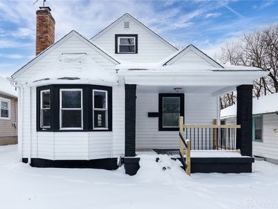 2918 W Hillcrest Ave