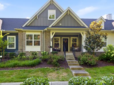 2027 Moultrie Cir