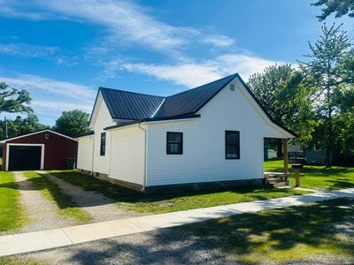 1007 W Main St