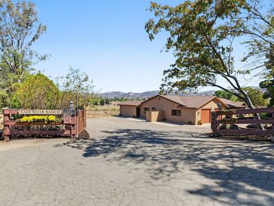 333 Thomsen Way