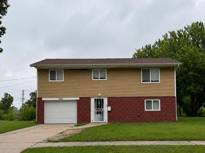 4441 E 13th Pl
