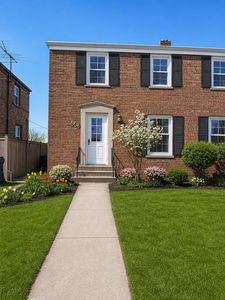 442 Geneva Ave