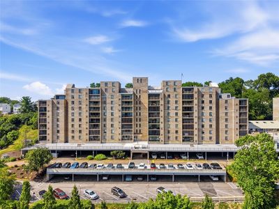 2160 Greentree Rd APT 105W