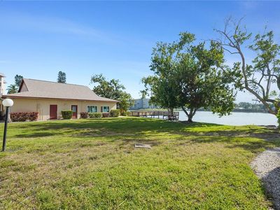 4013 Lake Bayshore Dr #107