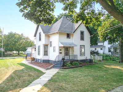 904 Kishwaukee St