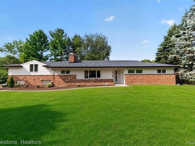 2768 Hillendale Dr