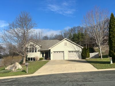 530 Cedar Ct NE