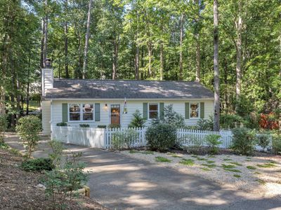207 Honeysuckle Ln