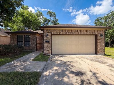 4516 White Rock #C