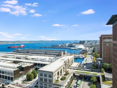 133 Seaport Blvd #12