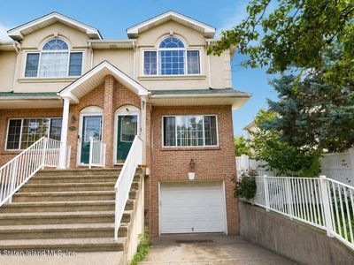 37 Barb St
