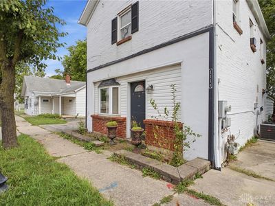 111 1/2 S Main St
