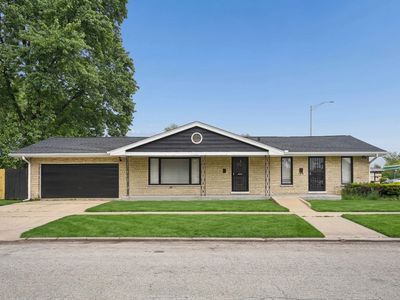 654 E Sibley Blvd
