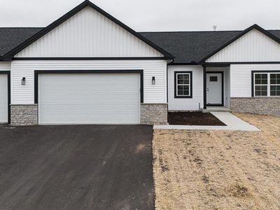 3821 North Woodbury Lane