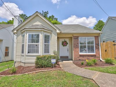 702 Maple Pl