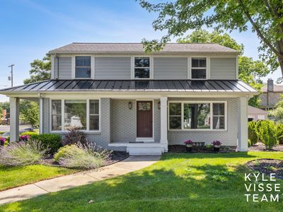 2412 Lake Dr SE