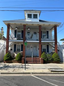 210 E Hand Ave #3