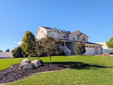 937 Rainbow Dr