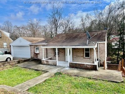916 Lincoln Dr