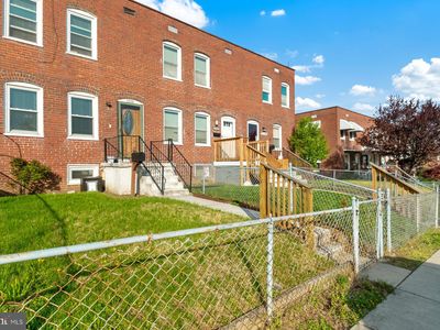 5226 Patrick Henry Dr