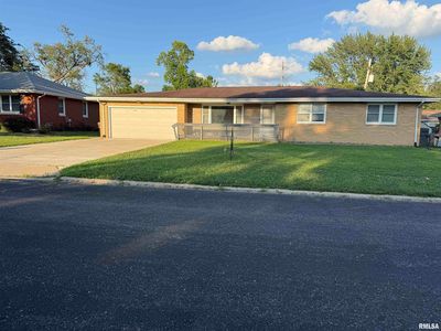3512 N Rockwood Rd