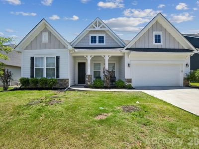 8096 Woodline Ln